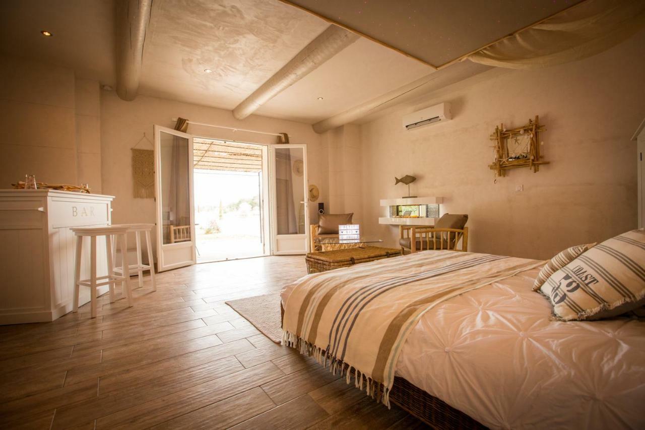 Abri Cosy - Suite Romantique En Camargue Saint-Gilles  Exterior photo